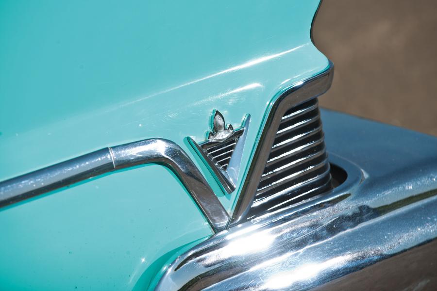  Lincoln Premiere Convertible 1957 года  (фото 15 из 38)
